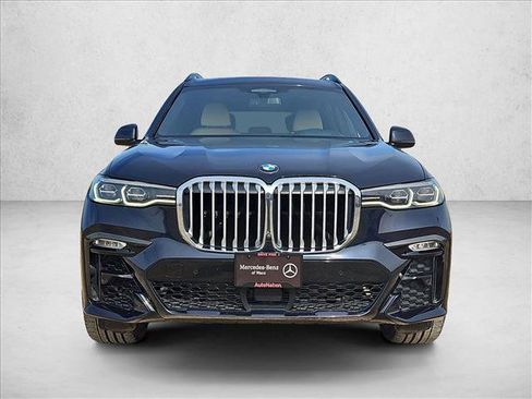Used 2021 BMW X7 xDrive40i w/ M Sport Package image 2