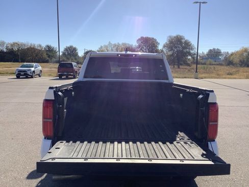 Used 2024 Toyota Tacoma TRD Off-Road image 10