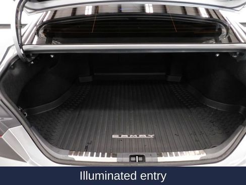 Used 2025 Toyota Camry XSE image 12