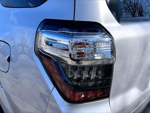 Certified 2020 Toyota 4Runner TRD Off-Road Premium w/ Moonroof Package image 27