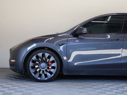Used 2022 Tesla Model Y Performance AWD/4WD image 8