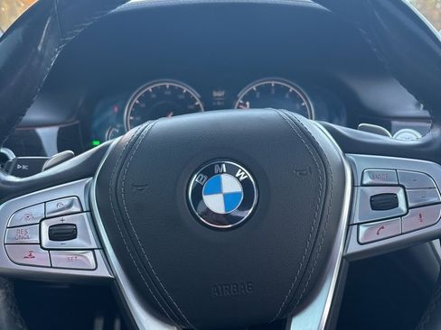 Used 2019 BMW 750i w/ Executive Package image 17