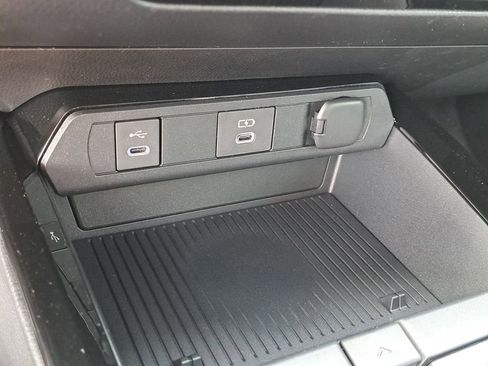 New 2026 Toyota Prius LE image 24