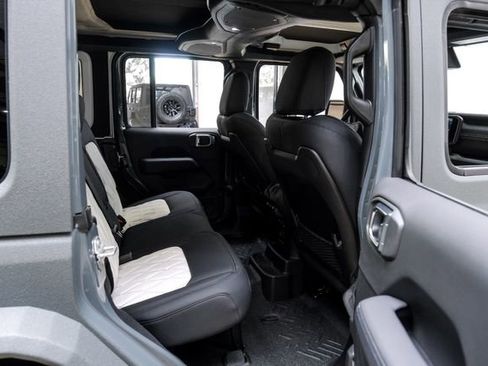 Used 2024 Jeep Wrangler Unlimited Rubicon 392 image 84