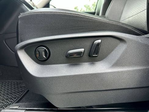 Used 2022 Volkswagen Atlas SE FWD image 13