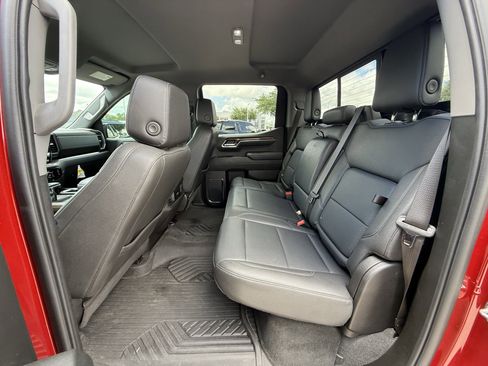 Used 2024 Chevrolet Silverado 1500 LT Trail Boss w/ LT Trail Boss Premium Package AWD/4WD image 30