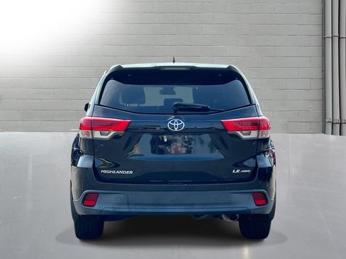 Used 2018 Toyota Highlander Plus AWD/4WD image 7
