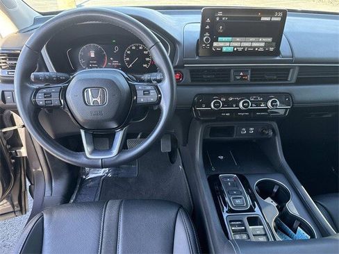 Certified 2025 Honda Pilot EX-L image 16