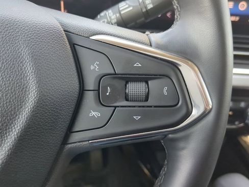 Used 2025 Chevrolet Trax LT w/ LT Convenience Package image 25