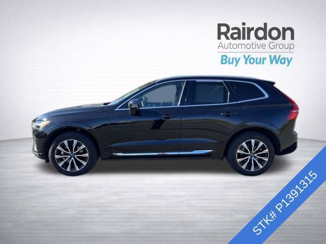 Used 2023 Volvo XC60 B5 Plus AWD/4WD image 4