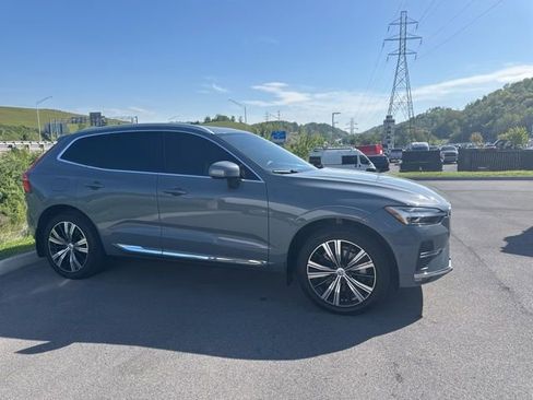 Used 2022 Volvo XC60 B6 Inscription w/ Advanced Package image 3