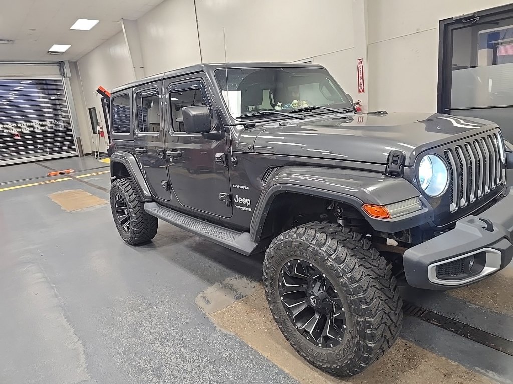Used 2018 Jeep Wrangler Unlimited Sahara w/ Cold Weather Group AWD/4WD image 1