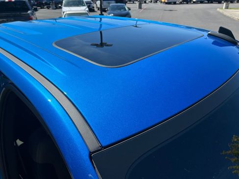 Used 2022 Chevrolet Silverado 1500 ZR2 w/ Technology Package image 28