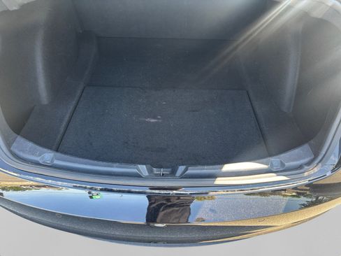 Used 2020 Tesla Model 3 Standard Range RWD image 12