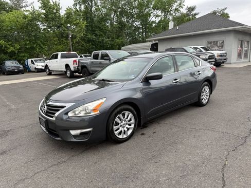 Used 2013 Nissan Altima 2.5 S FWD image 4