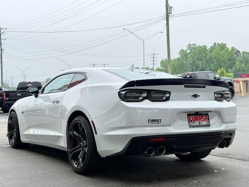 Used 2022 Chevrolet Camaro SS RWD image 5