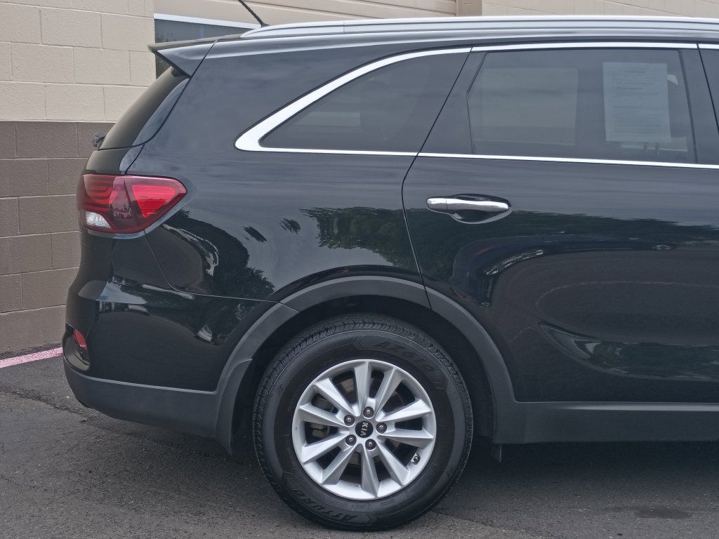 Used 2020 Kia Sorento LX w/ LX I4 Convenience Package AWD/4WD image 4