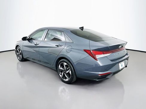 Used 2023 Hyundai Elantra SEL w/ Convenience Package FWD image 7
