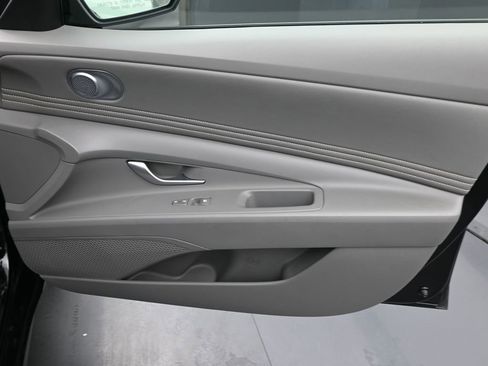 Used 2023 Hyundai Elantra SEL w/ Convenience Package image 16