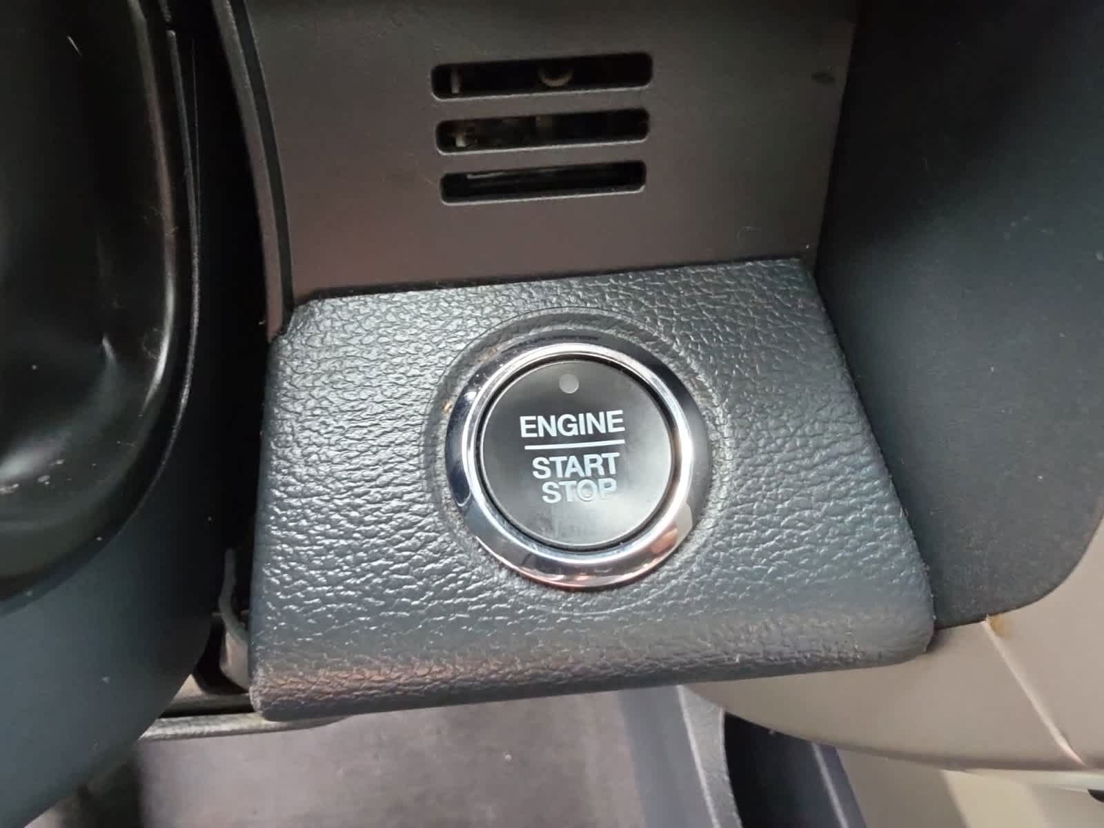 Used 2022 Ford F350 Lariat w/ Lariat Ultimate Package AWD/4WD image 26