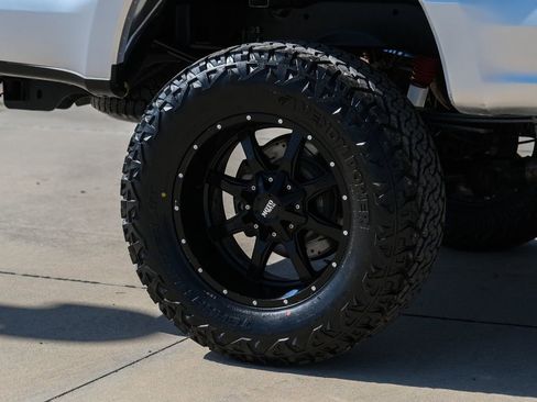 Used 2017 Ford F250 Lariat w/ Lariat Value Package image 16