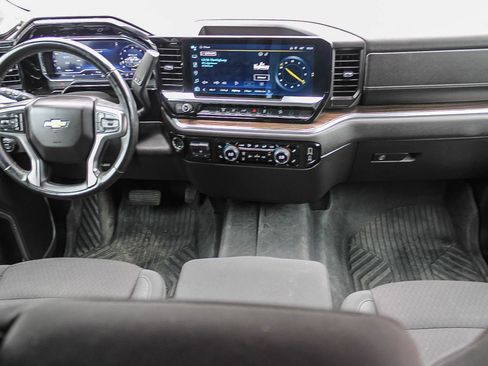 Used 2025 Chevrolet Silverado 2500 LT AWD/4WD image 11
