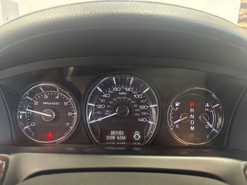 Used 2011 Lincoln MKS image 13