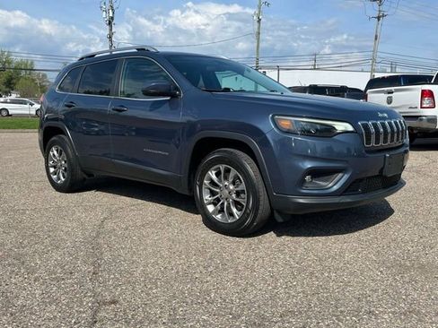 Used 2020 Jeep Cherokee Latitude Plus w/ Cold Weather Group AWD/4WD image 7