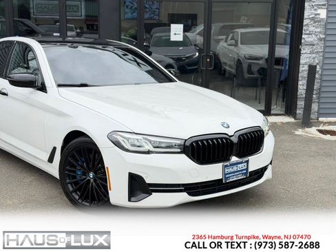Used 2021 BMW 530i xDrive w/ Convenience Package image 3