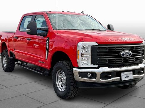 New 2026 Ford F250 XL w/ XL Off-Road Package image 2