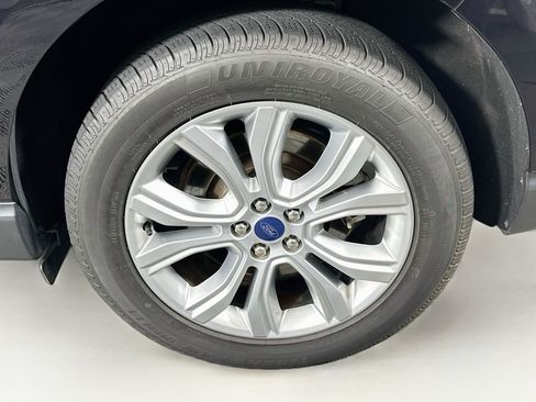 Used 2021 Ford Edge Titanium w/ Equipment Group 301A AWD/4WD image 11