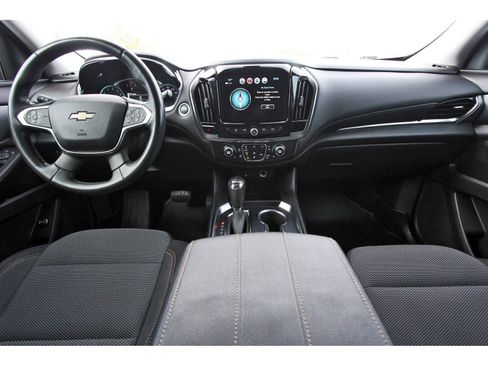 Used 2018 Chevrolet Traverse LT FWD image 12