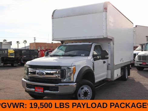 Used 2017 Ford F550 2WD Regular Cab Super Duty image 4