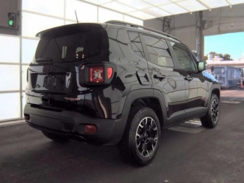 Used 2023 Jeep Renegade Trailhawk w/ Sun/Sound Group AWD/4WD image 4