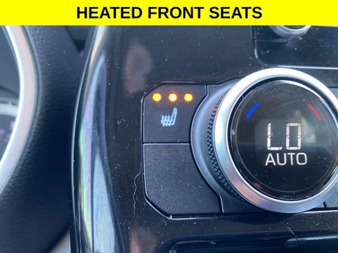 Used 2023 Toyota Highlander XLE image 14