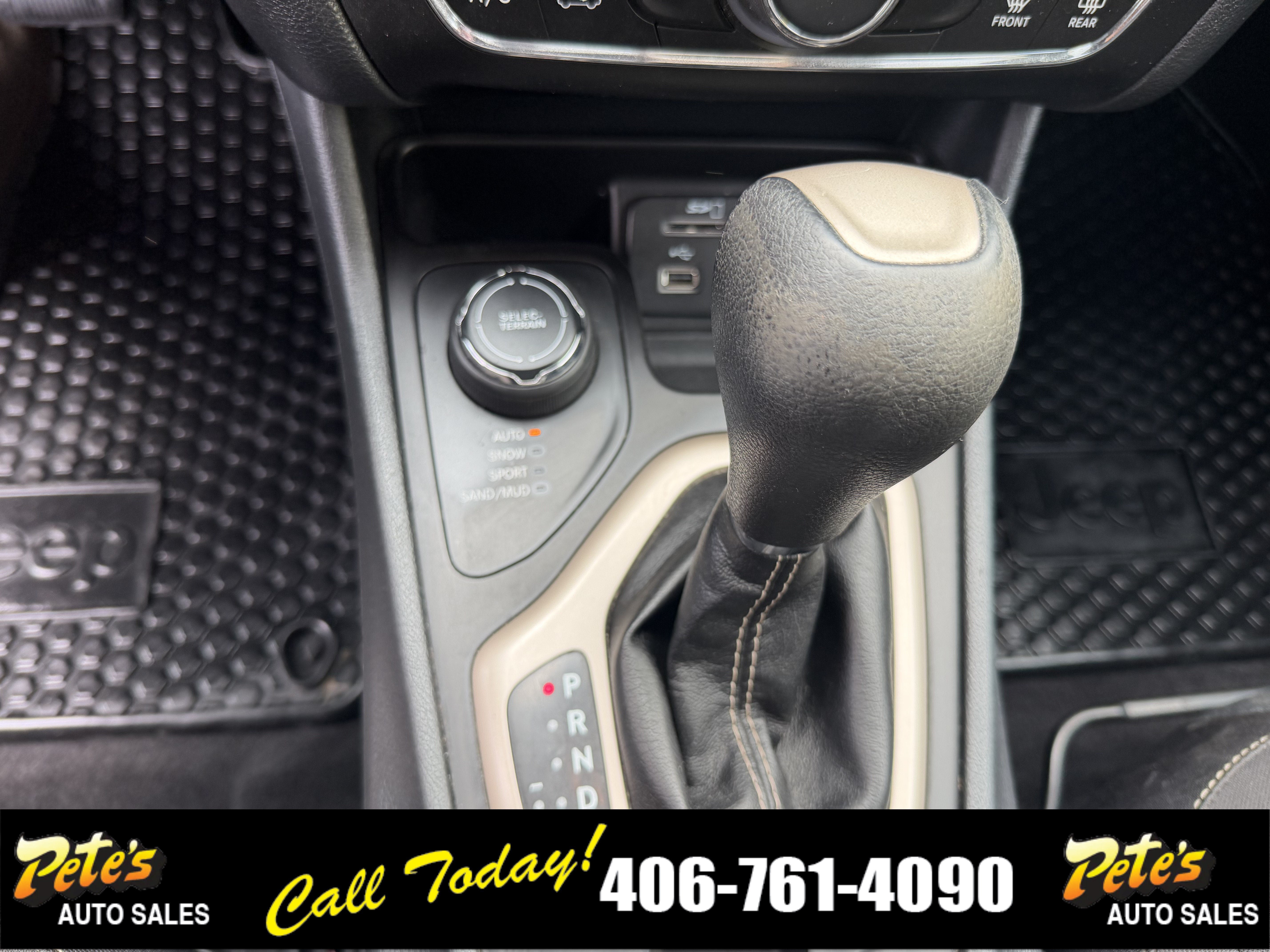Used 2016 Jeep Cherokee Sport w/ Cold Weather Group AWD/4WD image 23