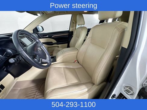 Used 2019 Toyota Highlander Limited image 22