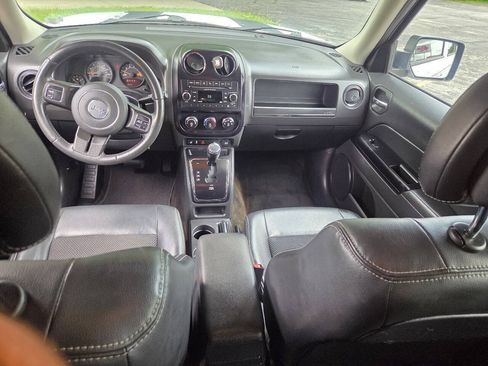 Used 2016 Jeep Patriot Sport w/ Power Value Group FWD image 6