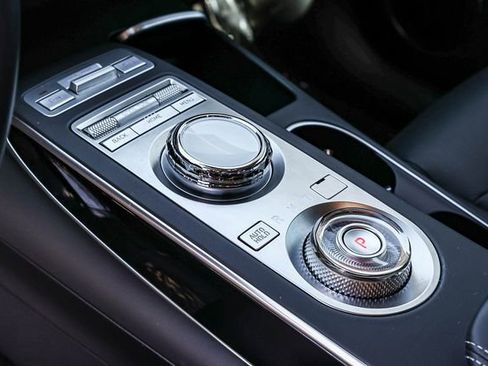 Used 2025 Genesis GV70 2.5T image 20