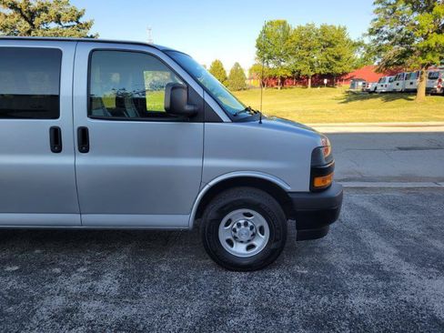 Used 2019 Chevrolet Express 2500 LS w/ Driver Convenience Package RWD image 27