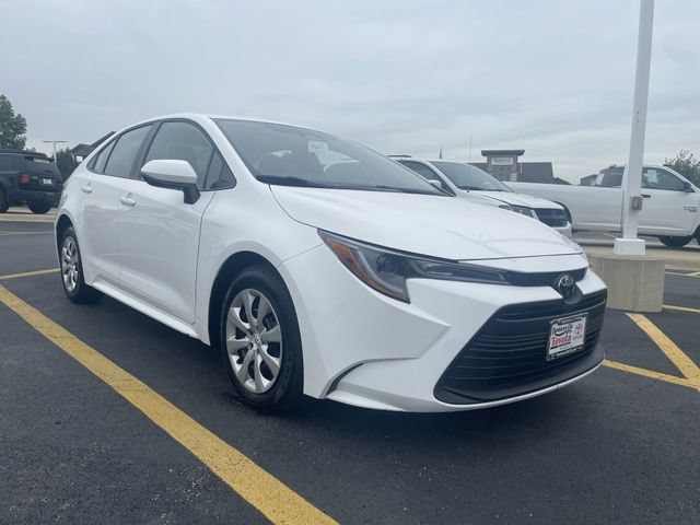 Used 2025 Toyota Corolla LE FWD image 10