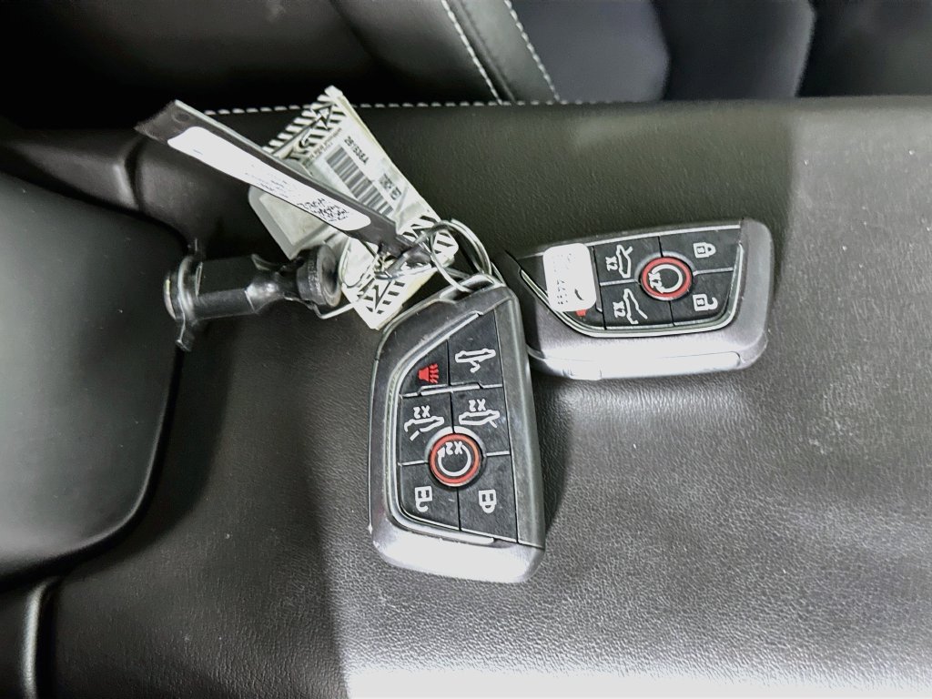 Used 2024 Chevrolet Corvette Stingray Preferred Conv w/ 2LT RWD image 32