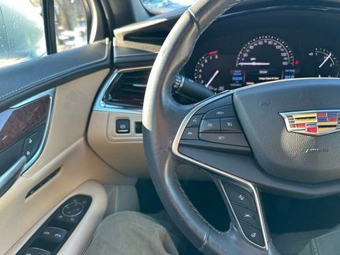 Used 2017 Cadillac XT5 Luxury w/ Driver Awareness Package image 43