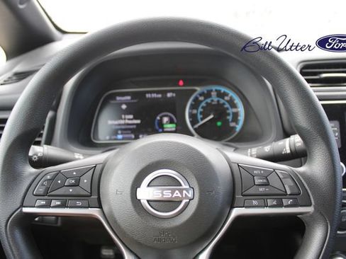 Used 2025 Nissan Leaf S FWD image 23