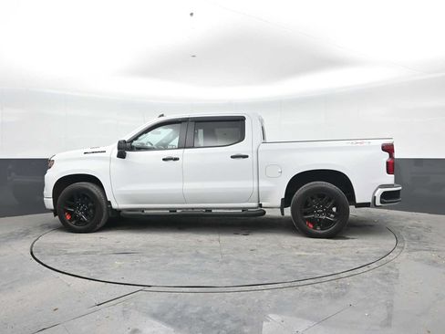 Used 2023 Chevrolet Silverado 1500 RST w/ Redline Edition AWD/4WD image 3