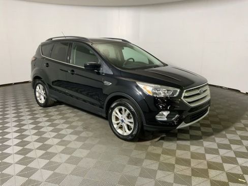 Used 2018 Ford Escape SE image 4