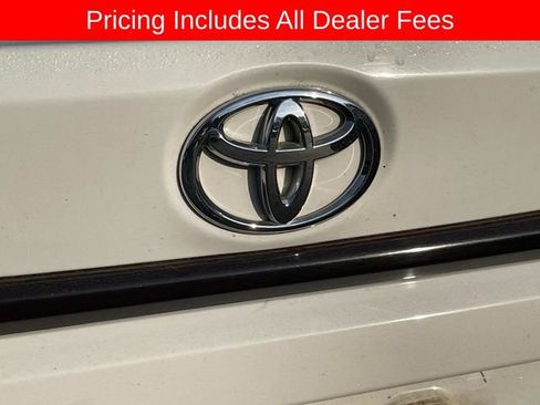 Used 2020 Toyota Corolla LE FWD image 7
