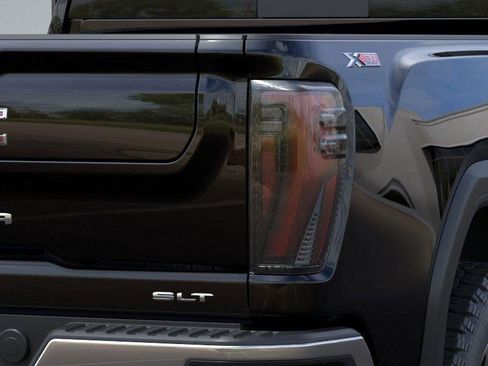 New 2026 GMC Sierra 2500 SLT w/ SLT Premium Package image 11