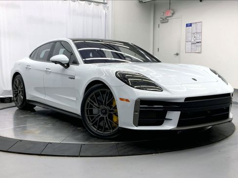 New 2026 Porsche Panamera Turbo S image 6