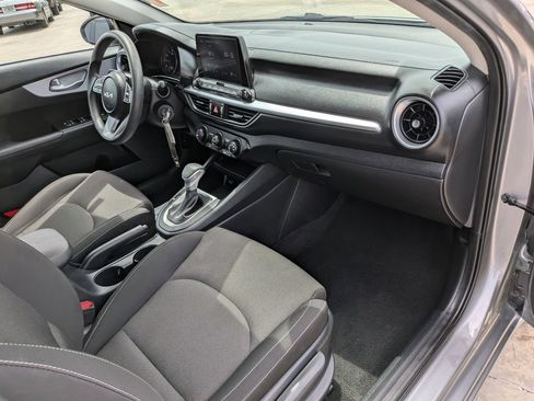 Certified 2024 Kia Forte LXS FWD image 12